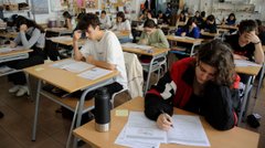 У громаді на Буковині випускникам і вчителям виплатять по 10 тис. грн за 200 балів з НМТ