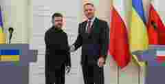 Президент Польщі позбавив Володимира Зеленського Ордена Білого Орла