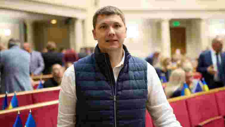 Нардеп «Слуги народу» В'ячеслав Медяник може проживати в елітному маєтку, оформленому на няню