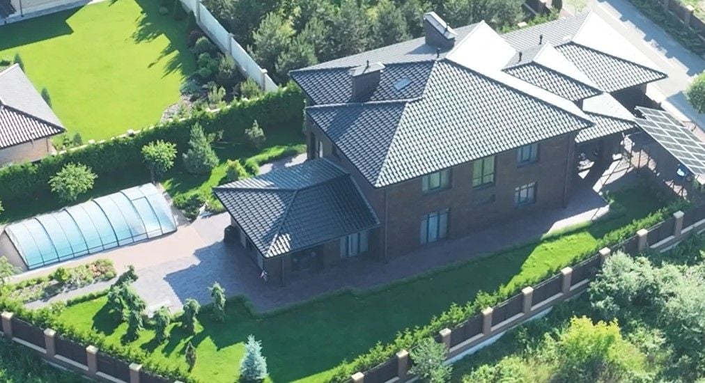 Маєток у якому може проживати В'ячеслав Медяник