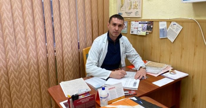 Лікарню у Сваляві очолює депутат Мукачівської райради від партії «Слуга народу» Олександр Фізер. Фото svaliava.rayon