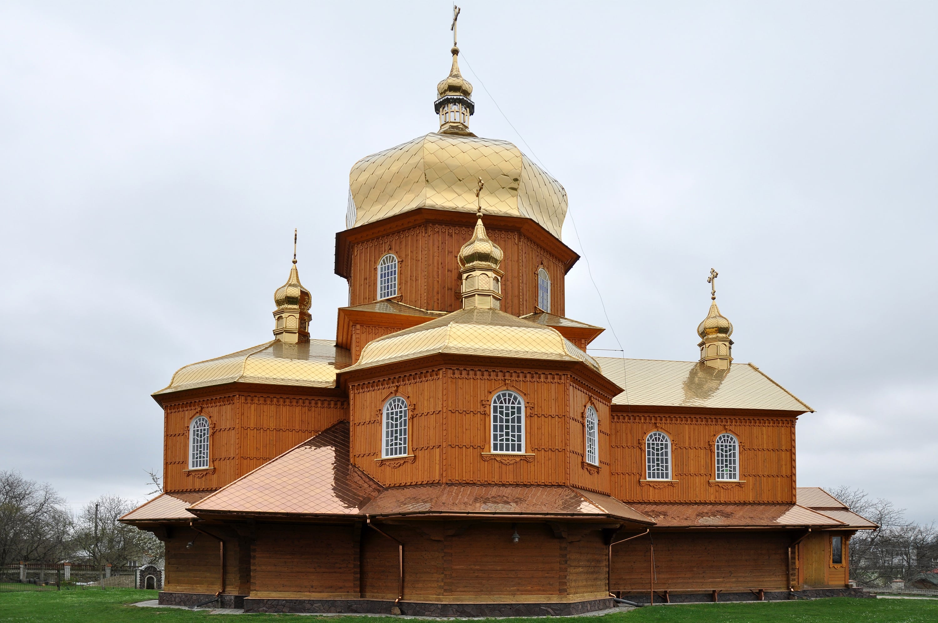 Церква Воздвиження Чесного Хреста у с. Семигинів (фото Романа Бречка з Вікіпедії)