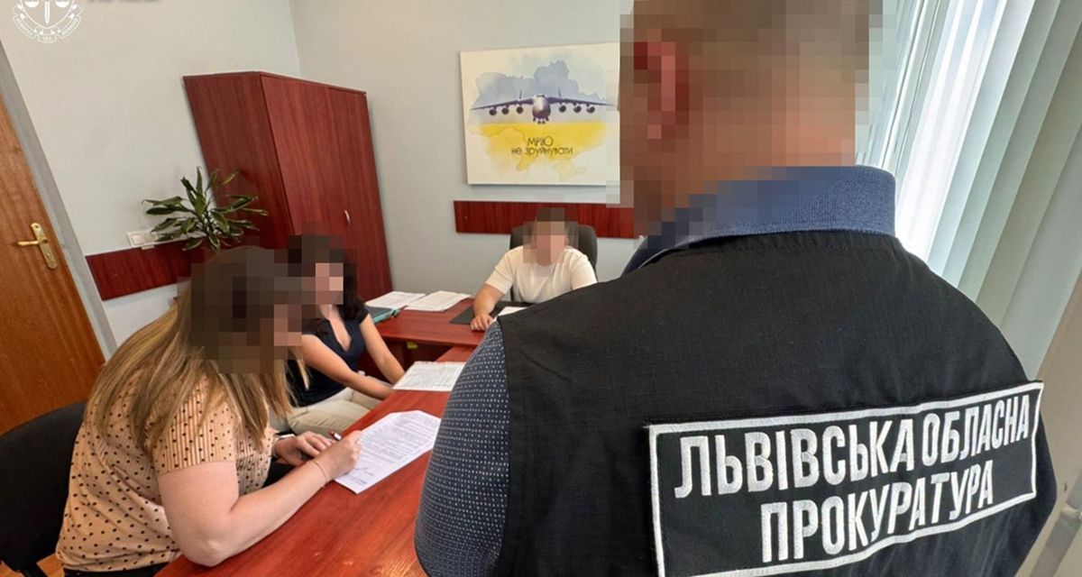 Двох чиновниць Львова підозрюють у привласненні понад 1 млн грн за фіктивних працівників