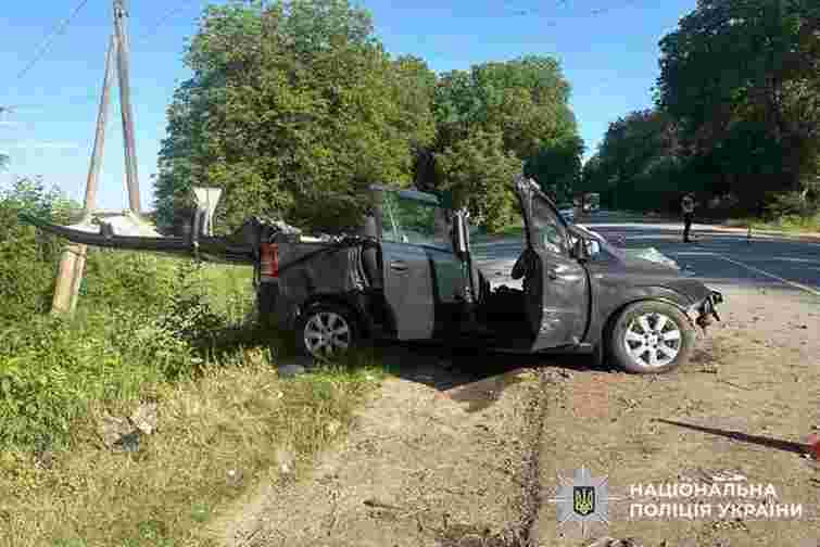 У ДТП на Хмельниччині загинув водій Opel, пасажирка у лікарні
