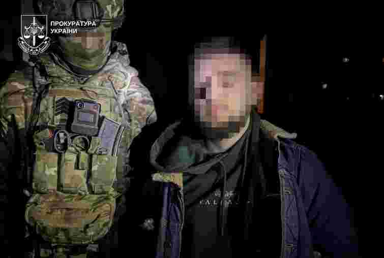 Суд на 8 років ув’язнив закарпатця, який забетонував батька в колодязі