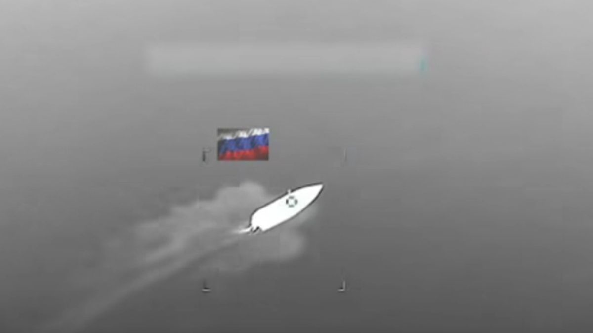 ВМС знищили російський логістичний катер біля Тендрівської коси