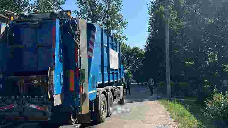 У Городку на Львівщині сміттєвоз збив на смерть пішохода