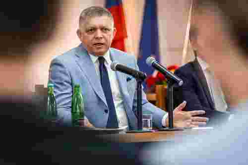 Фіцо заявив, що Словаччина не схвалить нову військову допомогу Україні на саміті НАТО