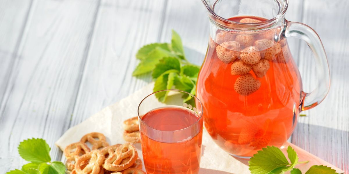 Класичний полуничний компот на зиму. Рецепт дня