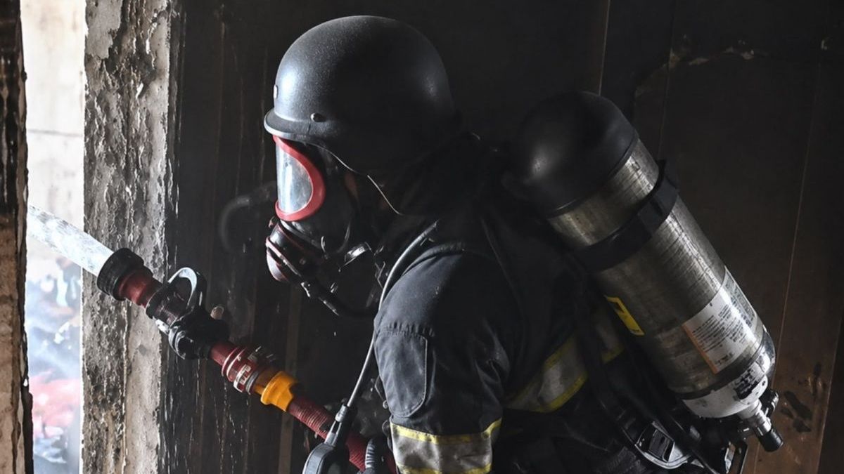 Російські війська вдарили по підприємству у Дніпрі, є загиблі та багато поранених