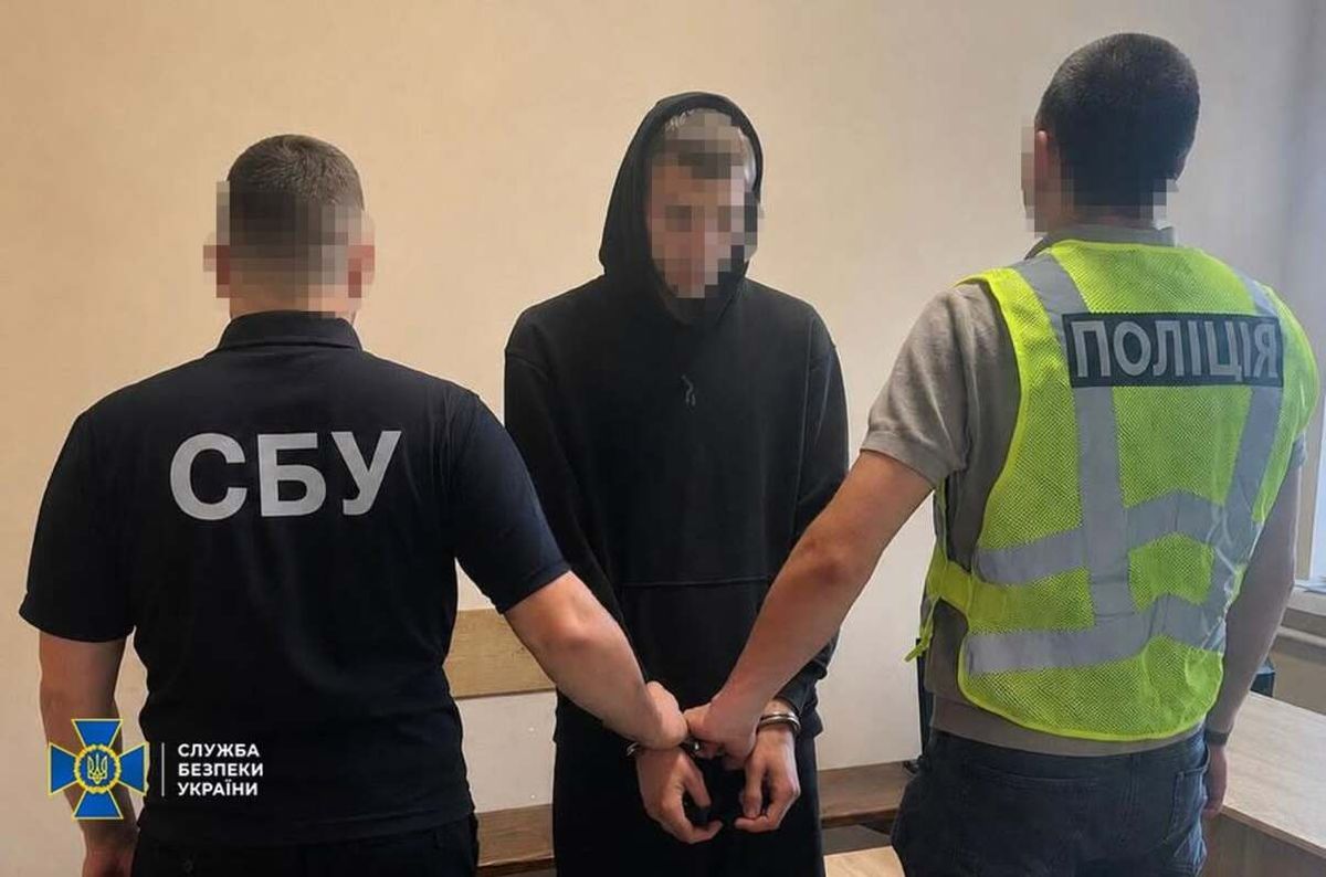 СБУ викрила на підпалі авто завербованого росіянами 19-річного мешканця Хмельниччини