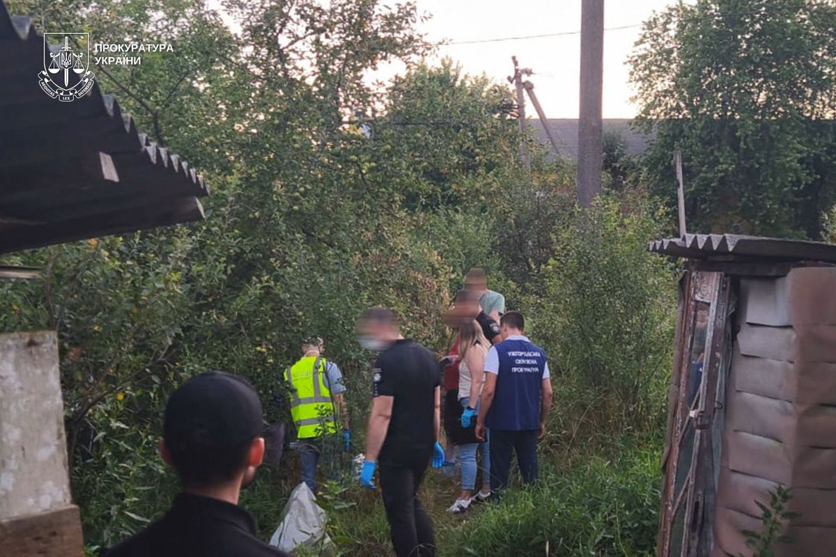 У Чопі виявили закопане тіло півторамісячної дитини