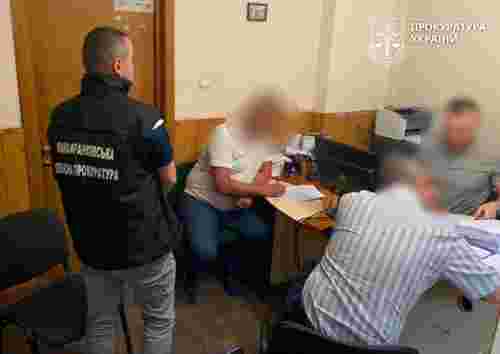 Посадовці міськради Франківська отримали нові підозри у справі про хабарі за будівельні дозволи