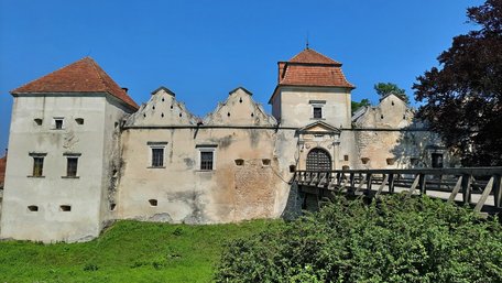 П’ять замків Львівщини, які обовʼязково варто відвідати цього літа