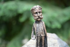 В Ужгороді відкрили мініскульптуру лікарю Андрію Новаку
