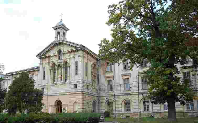 Журналісти виявили завищені ціни у тендері з ремонту психлікарні у Львові на 453 млн грн