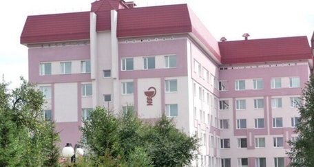 Рівненські онкологи успішно прооперували пацієнтку з 10-кілограмовою пухлиною