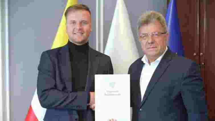 У Польщі звільнили чиновника після скандалу з українським таксистом
