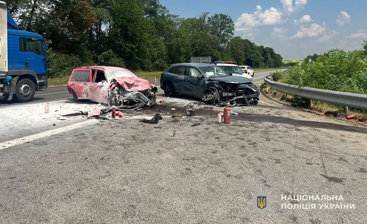 У гірському селищі на Львівщині сталася лобова смертельна ДТП