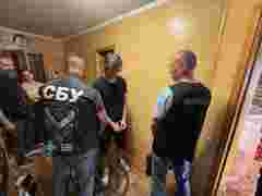 СБУ викрила трьох мешканців Хмельницького з партією наркотиків на 3,3 млн грн