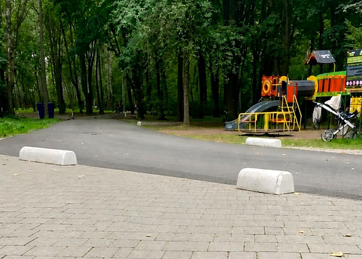 У парках Тернополя обмежили проїзд для автомобілів