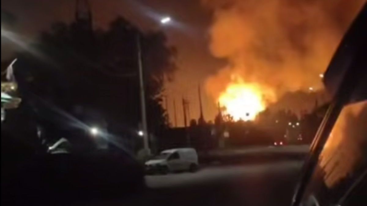 Бєлгород опинився під ракетною атакою, спалахнули газовий об'єкт, ТЕЦ та аеропорт