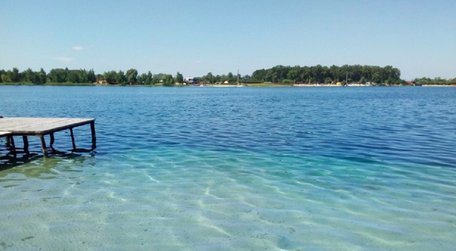 Медики назвали причину масового захворювання відпочивальників на озері Задорожнє
