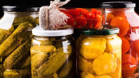 Роками вважали інакше: чи можна використовувати йодовану сіль для консервації