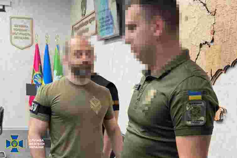 Начальник прикордонного загону з Буковини допомагав виїжджати ухилянтам