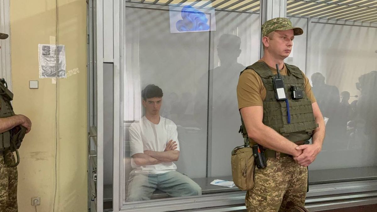 Нова державна адвокатка Зінченка клопотала про повернення йому попередньої захисниці