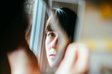 Чому ми перестаємо відчувати емоції: психологиня пояснила причину з дитинства