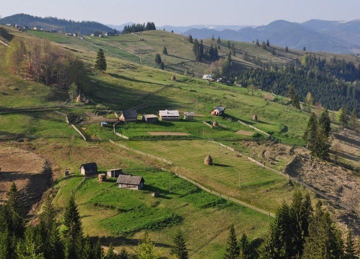 Карпатське село Самакова