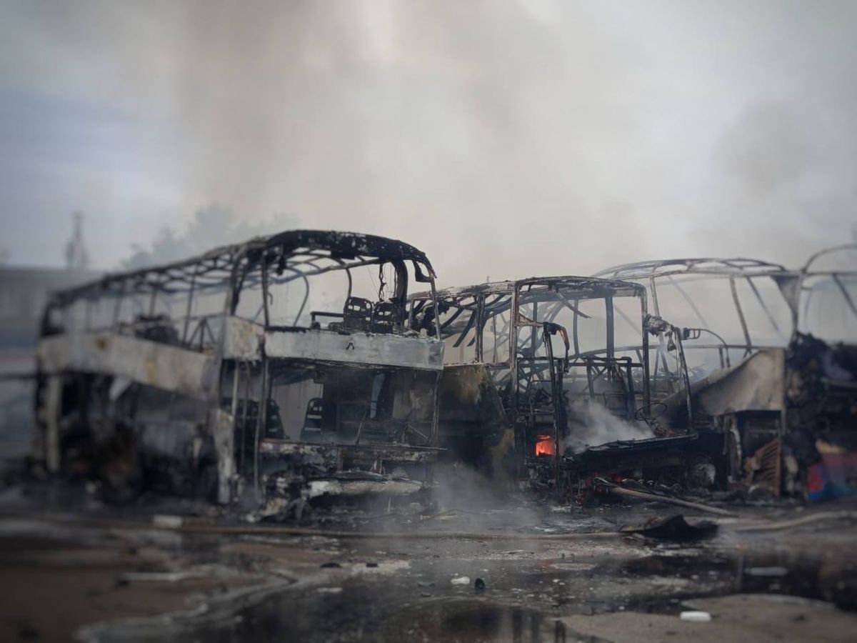 Росіяни атакували автопарк та санаторій в Одесі, є постраждалі