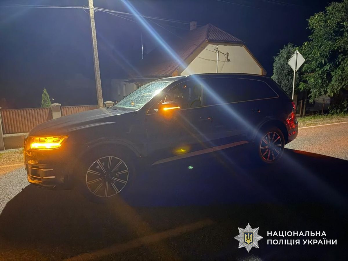 Водій Audi на смерть переїхав лежачого на дорозі закарпатця