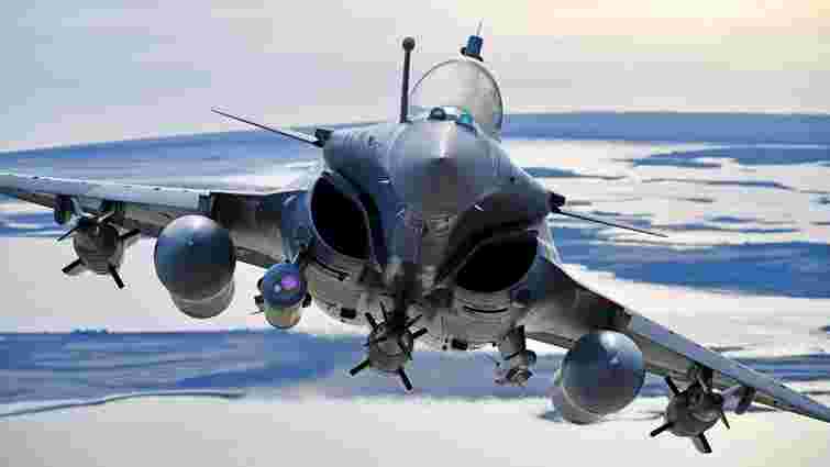 Макрон повідомив, коли Україна отримає перші винищувачі Rafale 