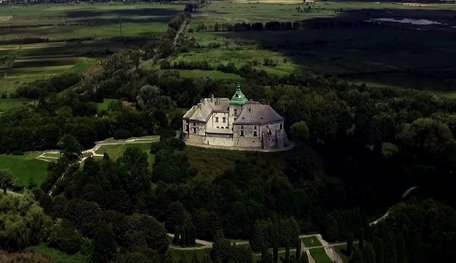 Найдавніший і найпопулярніший замок Львівщини: чому варто приїхати в Олесько