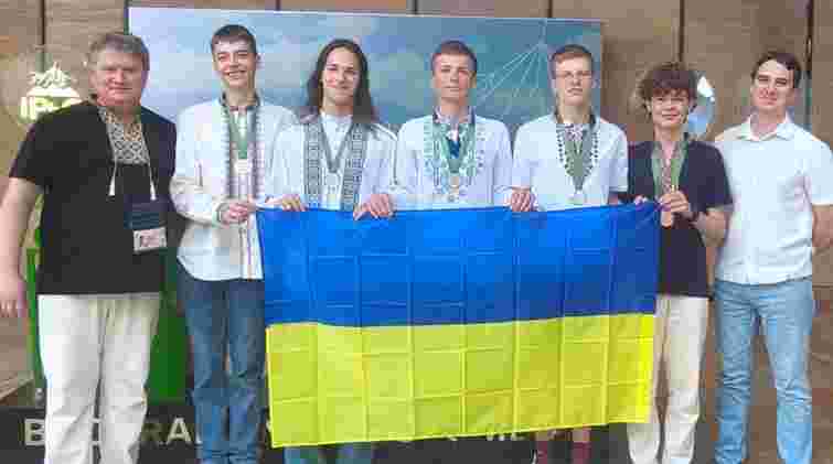 Школяр зі Львова здобув медаль на одному з найпрестижніших світових змагань з фізики