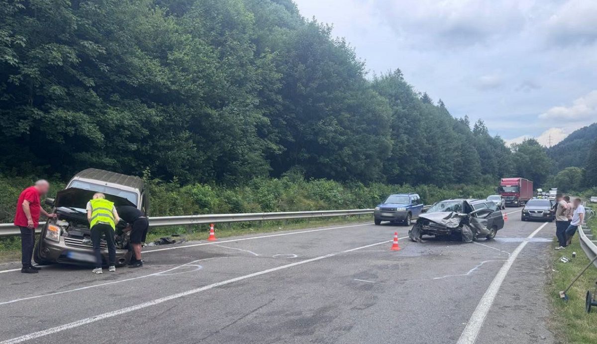 На Львівщині внаслідок аварії загинув 74-річний водій ВАЗ