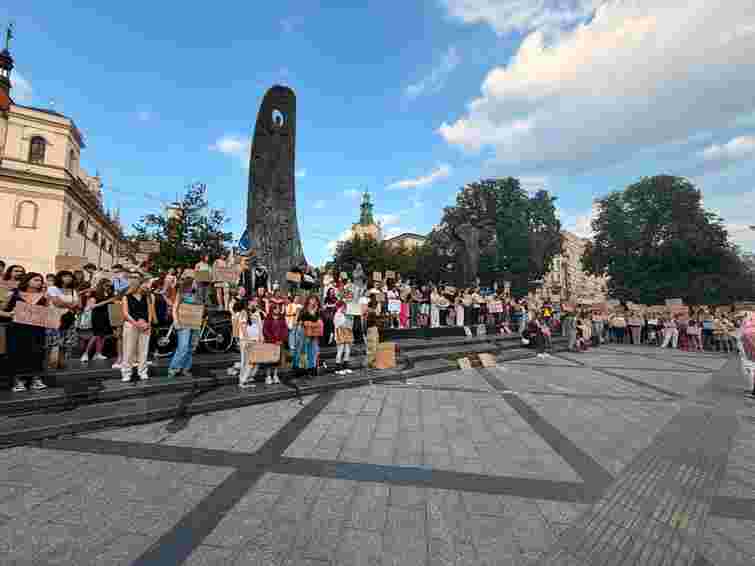 У центрі Львова вдруге за день проходить акція на підтримку Михайла Федорова