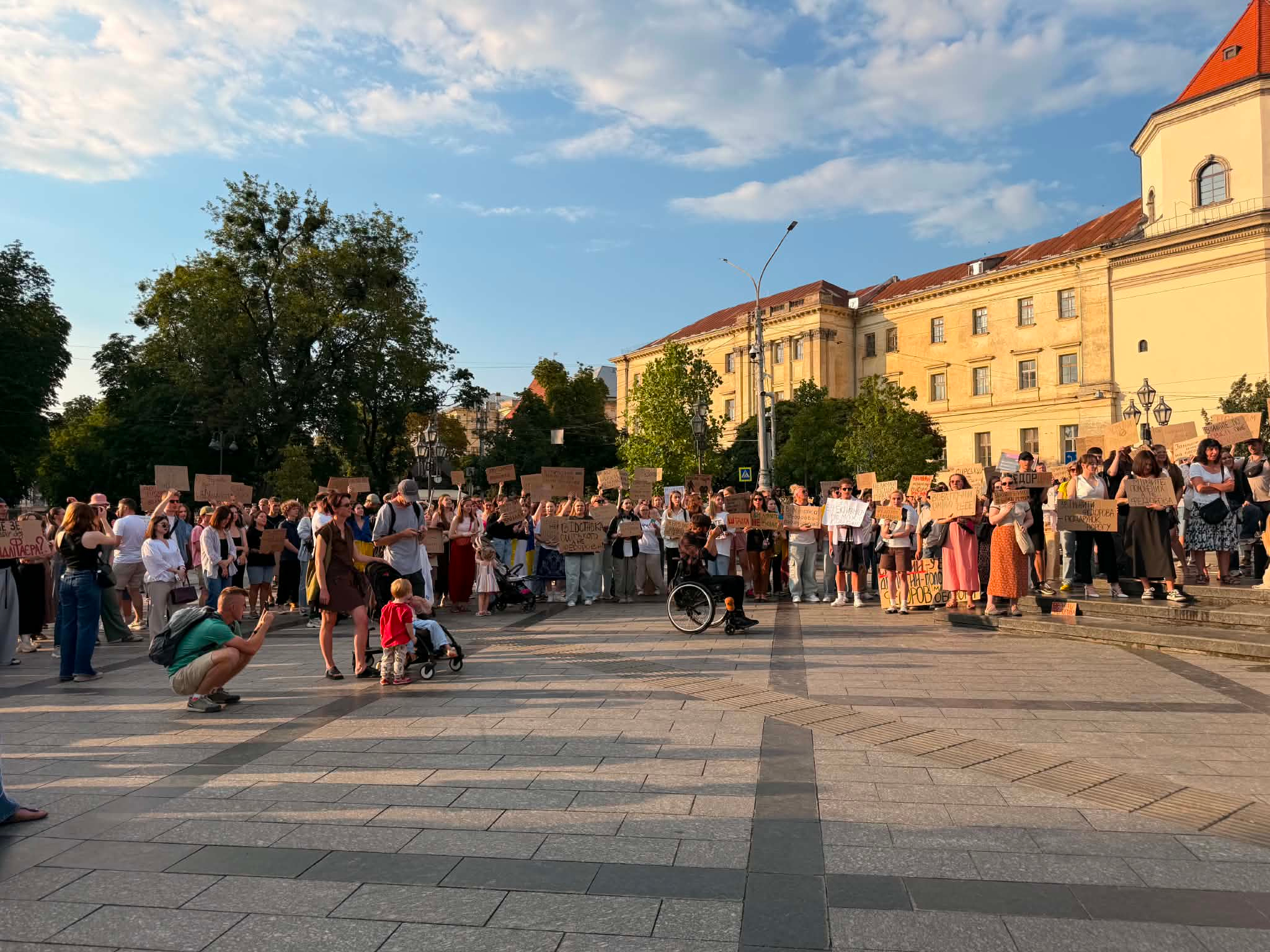 У центрі Львова проходить акція проти відставки Михайла Федорова / Фото ZAXID.NET