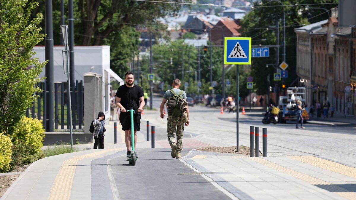 У Львові погодили перші 11 локацій із обмеженням швидкості електросамокатів