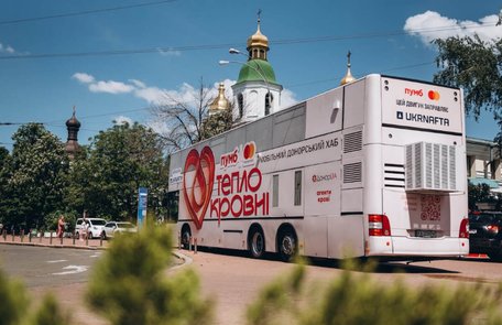 Донорство для захисників: у Львові працюватиме мобільний хаб «Теплокрові»