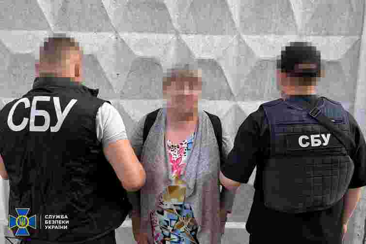 Матір військового з Хмельницького увʼязнили на 15 років за держзраду і підготовку теракту