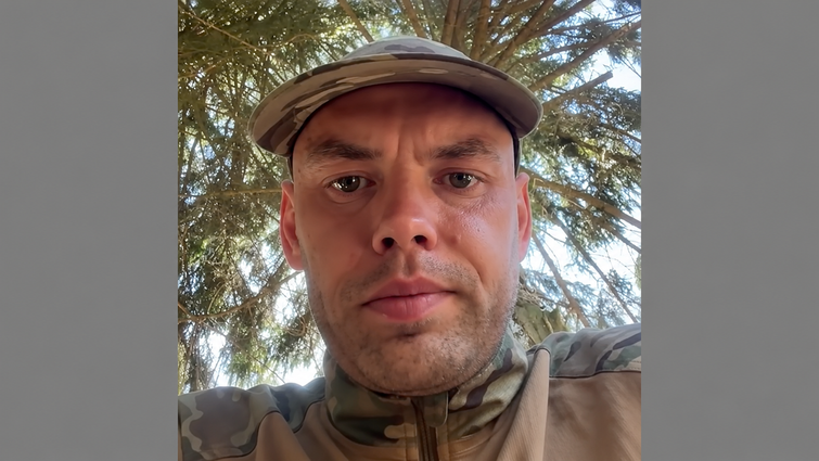 Військовий «Рарогу» заявив, що його оголосили у СЗЧ після участі у мітингу на підтримку Федорова