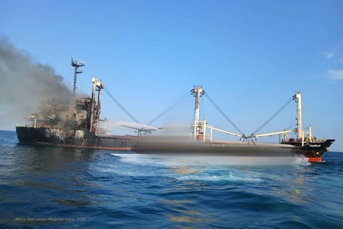 Росіяни крилатими ракетами вдарили по іноземному судну зі збіжжям, загинули пʼятеро моряків