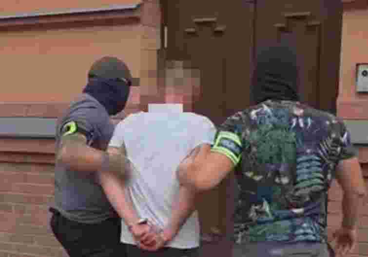 У Польщі затримали 42-річного українця за збройний напад та викрадення сейфу