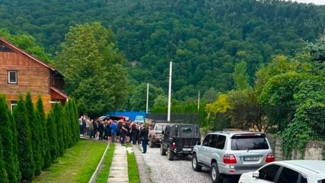 У Яремчі організатори джип-турів намагалися заблокувати пункт екоінспекції