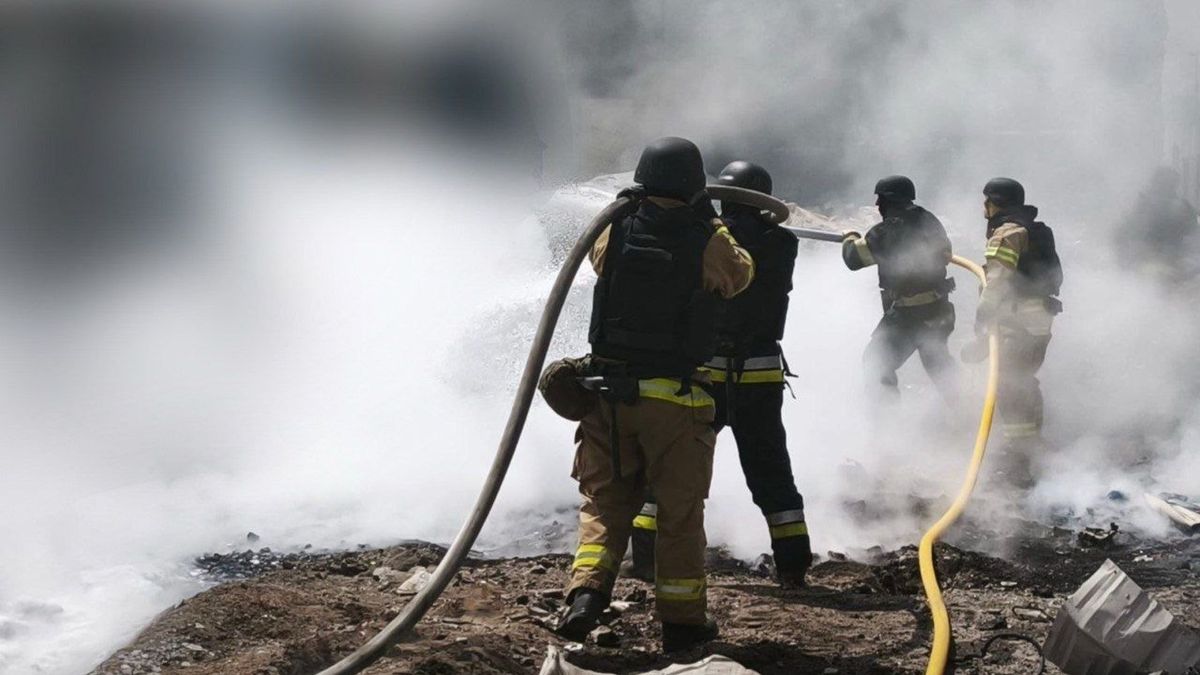Росіяни атакували харчове підприємство у Павлограді, є загиблі та багато поранених