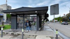 Громаді Ужгорода повернули привласнену бізнесменом автобусну зупинку