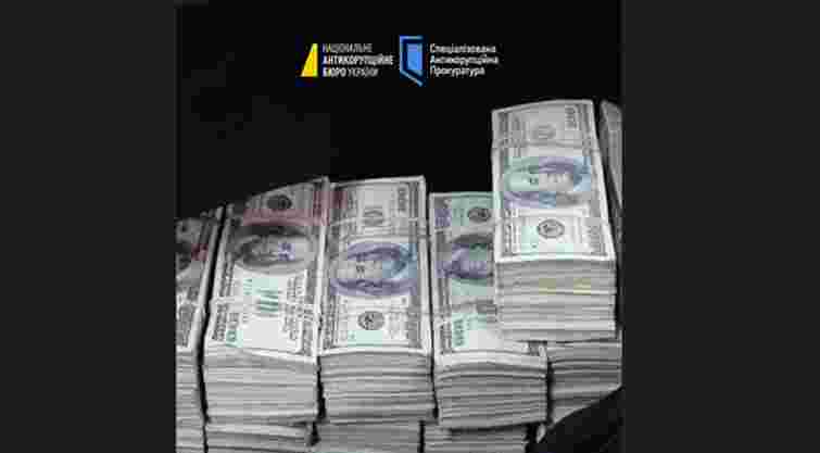 Командира військового містечка у Львові викрили на хабарі 2 млн доларів від забудовника